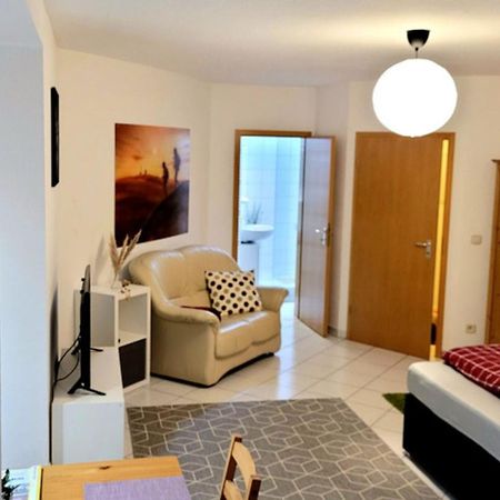 Wohlfuehl-Ferienwohnung Mit Tiefgarage Im Gruenen Oberhof  Extérieur photo