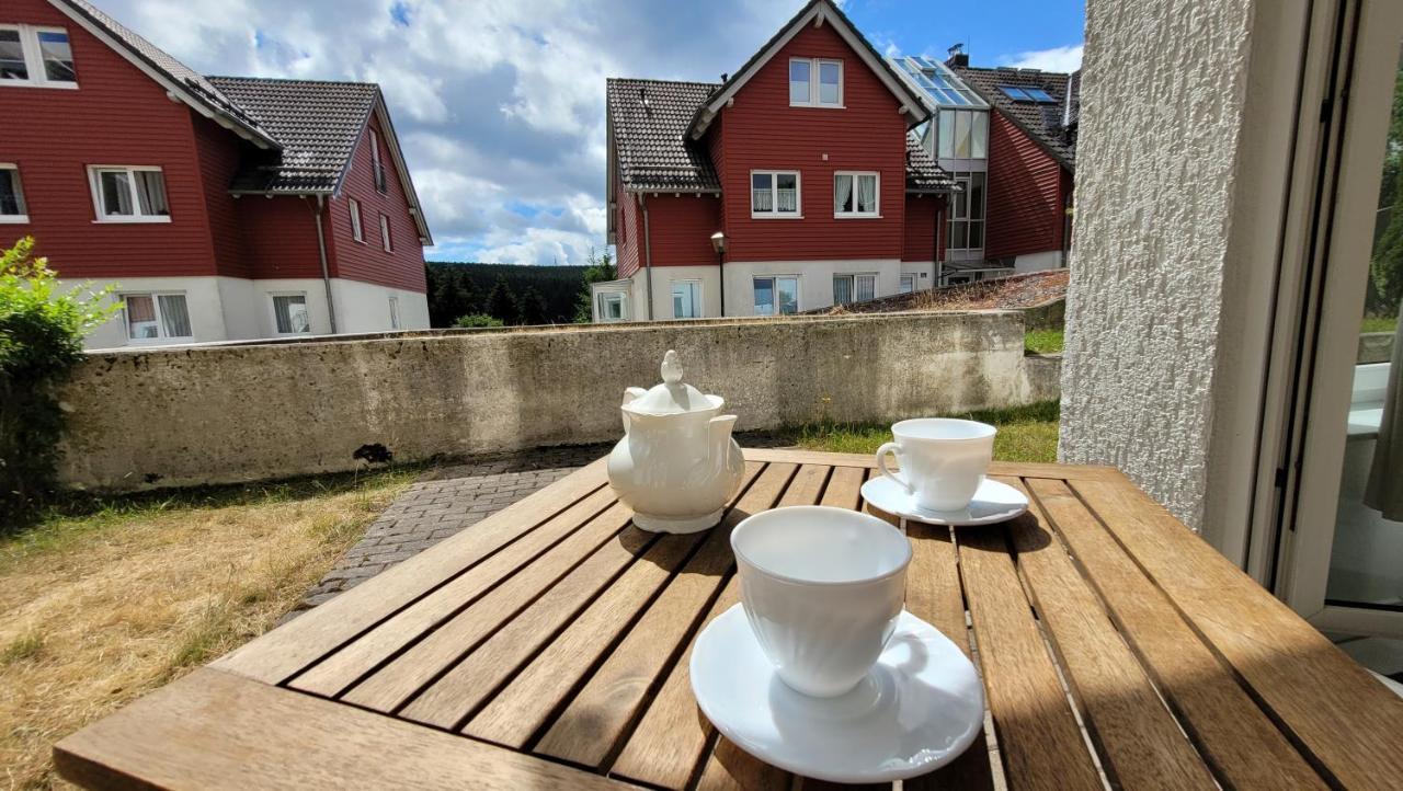 Wohlfuehl-Ferienwohnung Mit Tiefgarage Im Gruenen Oberhof  Extérieur photo