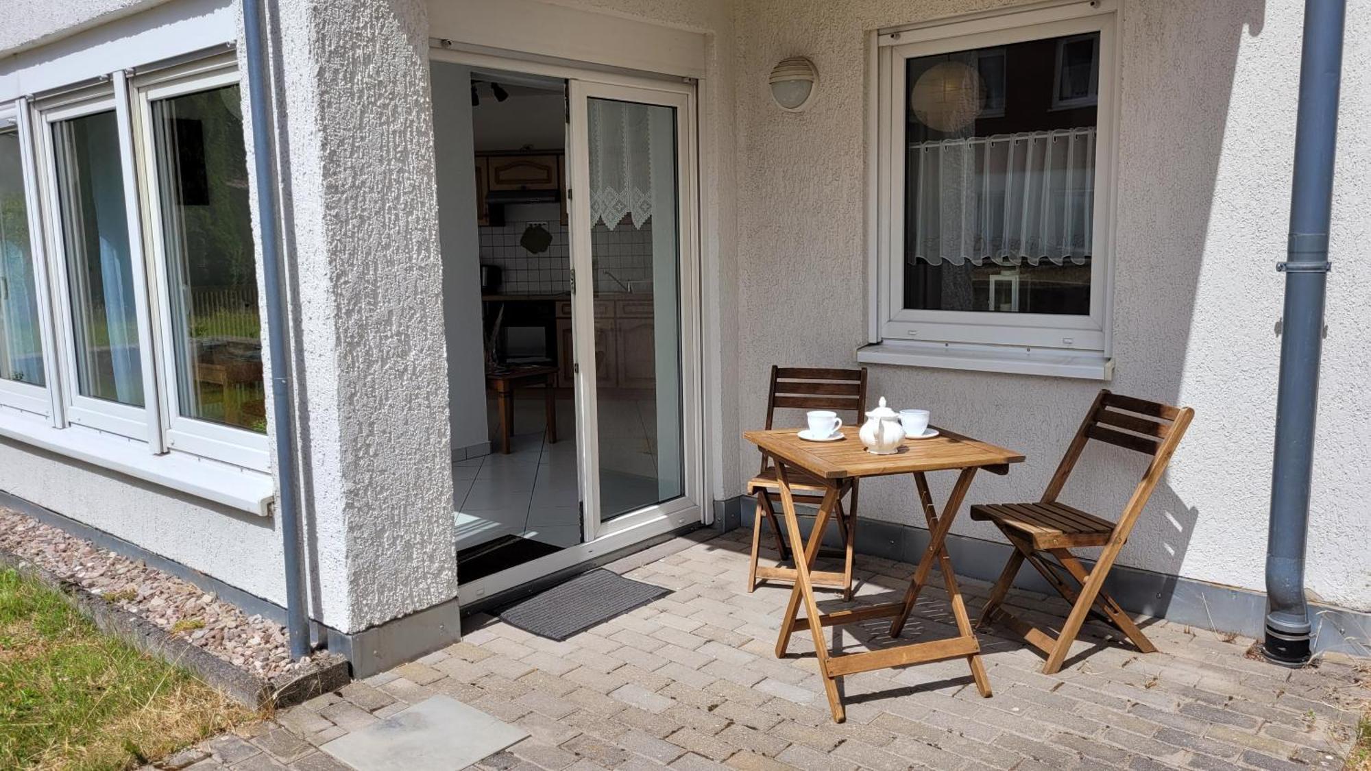 Wohlfuehl-Ferienwohnung Mit Tiefgarage Im Gruenen Oberhof  Extérieur photo