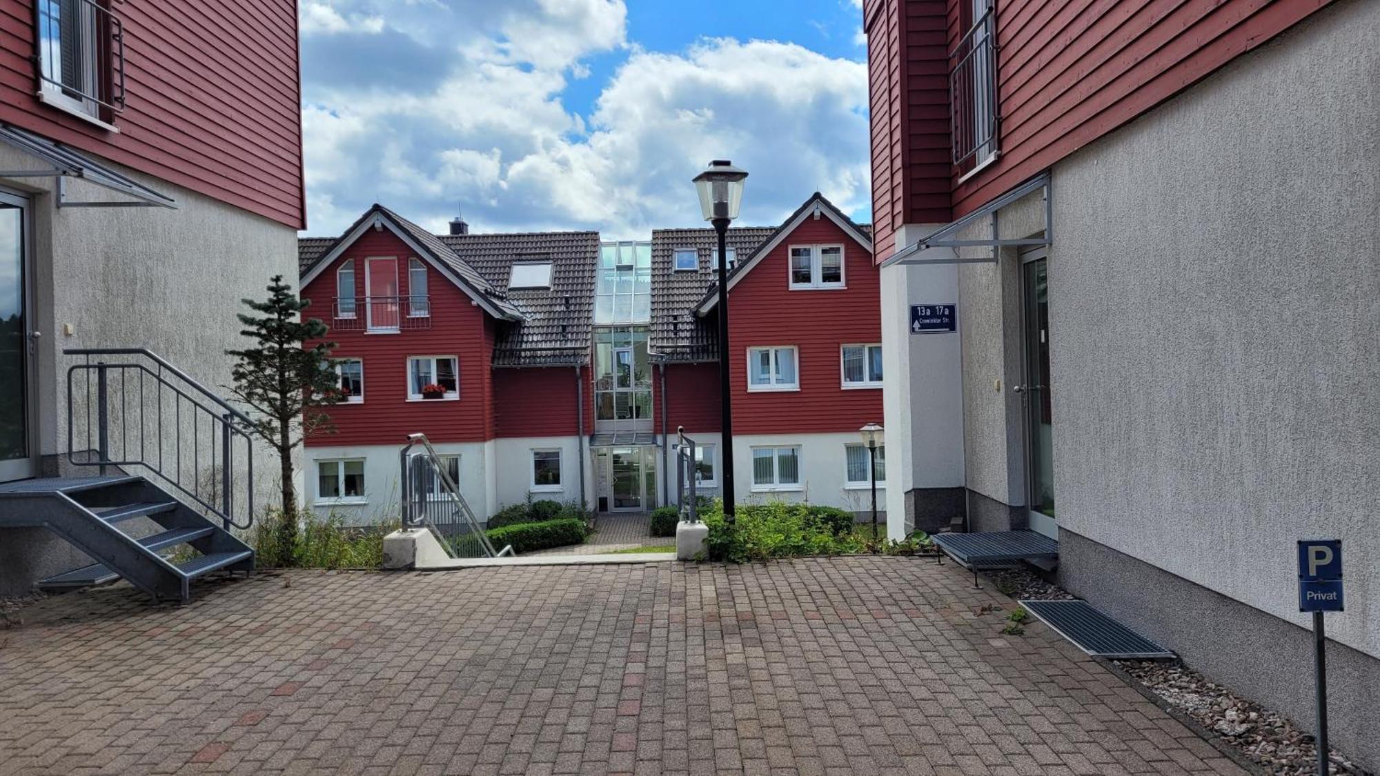 Wohlfuehl-Ferienwohnung Mit Tiefgarage Im Gruenen Oberhof  Extérieur photo