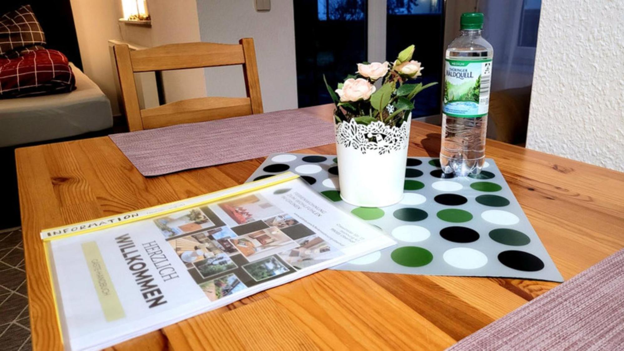 Wohlfuehl-Ferienwohnung Mit Tiefgarage Im Gruenen Oberhof  Extérieur photo