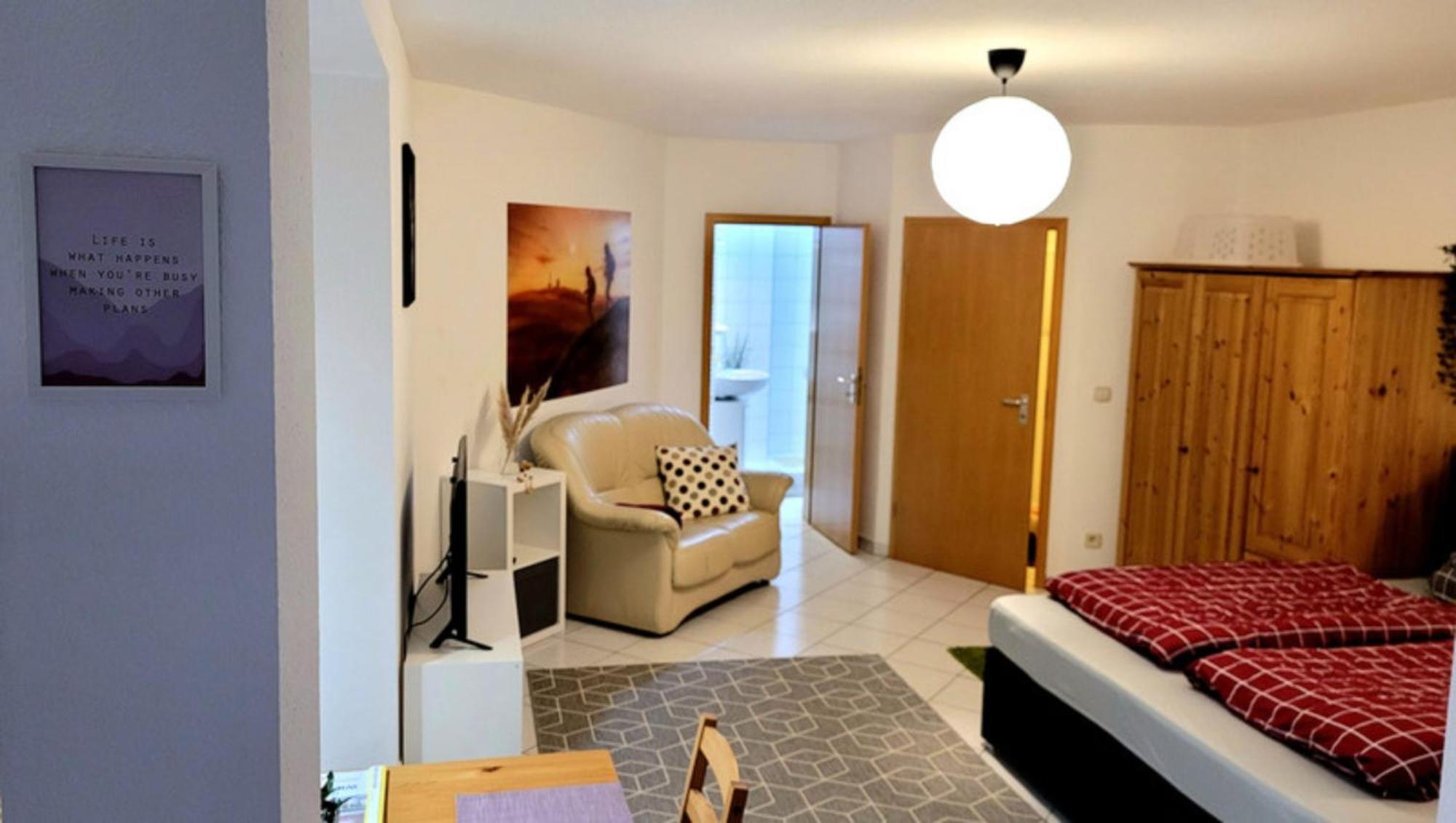 Wohlfuehl-Ferienwohnung Mit Tiefgarage Im Gruenen Oberhof  Extérieur photo