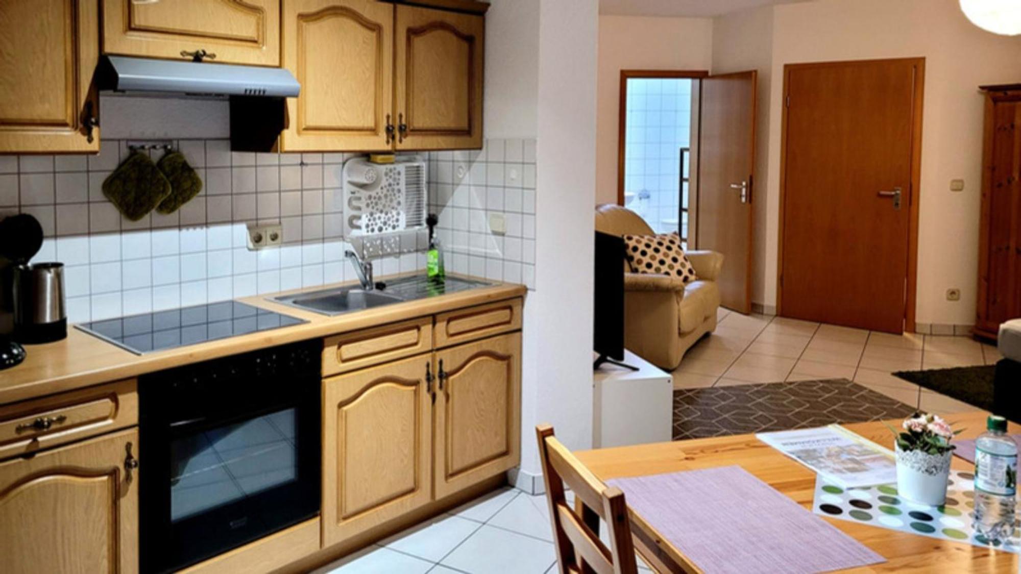 Wohlfuehl-Ferienwohnung Mit Tiefgarage Im Gruenen Oberhof  Extérieur photo