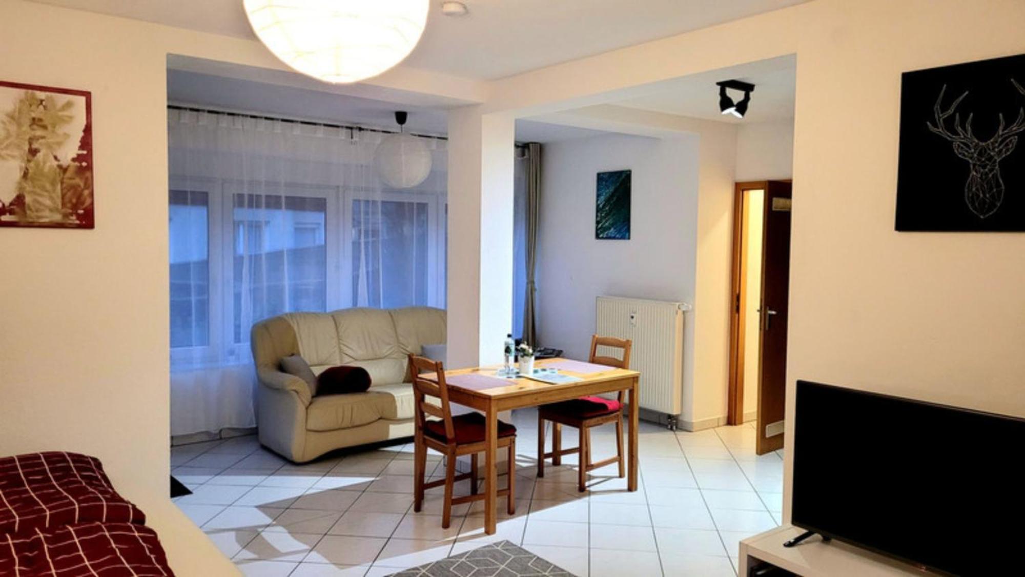 Wohlfuehl-Ferienwohnung Mit Tiefgarage Im Gruenen Oberhof  Extérieur photo